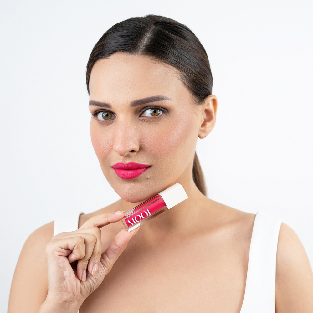 Hot Romance Mooi Cosmetics By HK