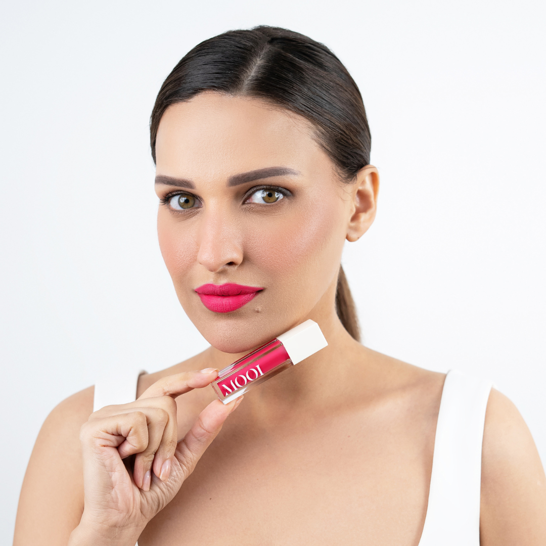 Hot Romance Mooi Cosmetics By HK